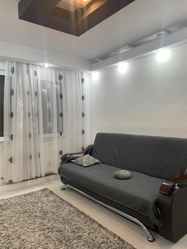 Apartament B Orizont Бакэу Экстерьер фото